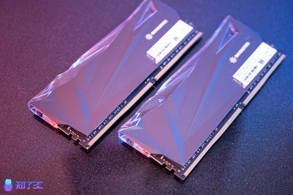 DDR4 32GB 小主板：小巧身材蕴含大能量，让你的电脑变身超级英雄  第7张