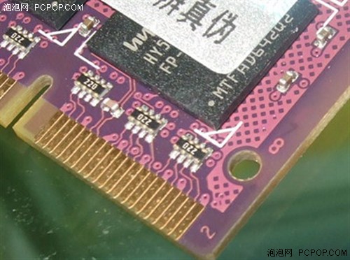 ddr和ddr2通用 DDR 与 DDR2 插槽大不同，混用或致系统无法启动，你真的了解吗？  第7张