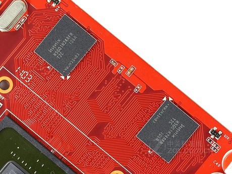 DDR5 显存：高速运行的关键在于具备 PCIe4.0 接口的强大主板  第1张