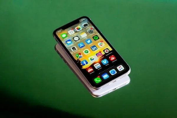 美国市场 5G 手机价格引关注，iPhone12 系列贵得让人心碎  第8张