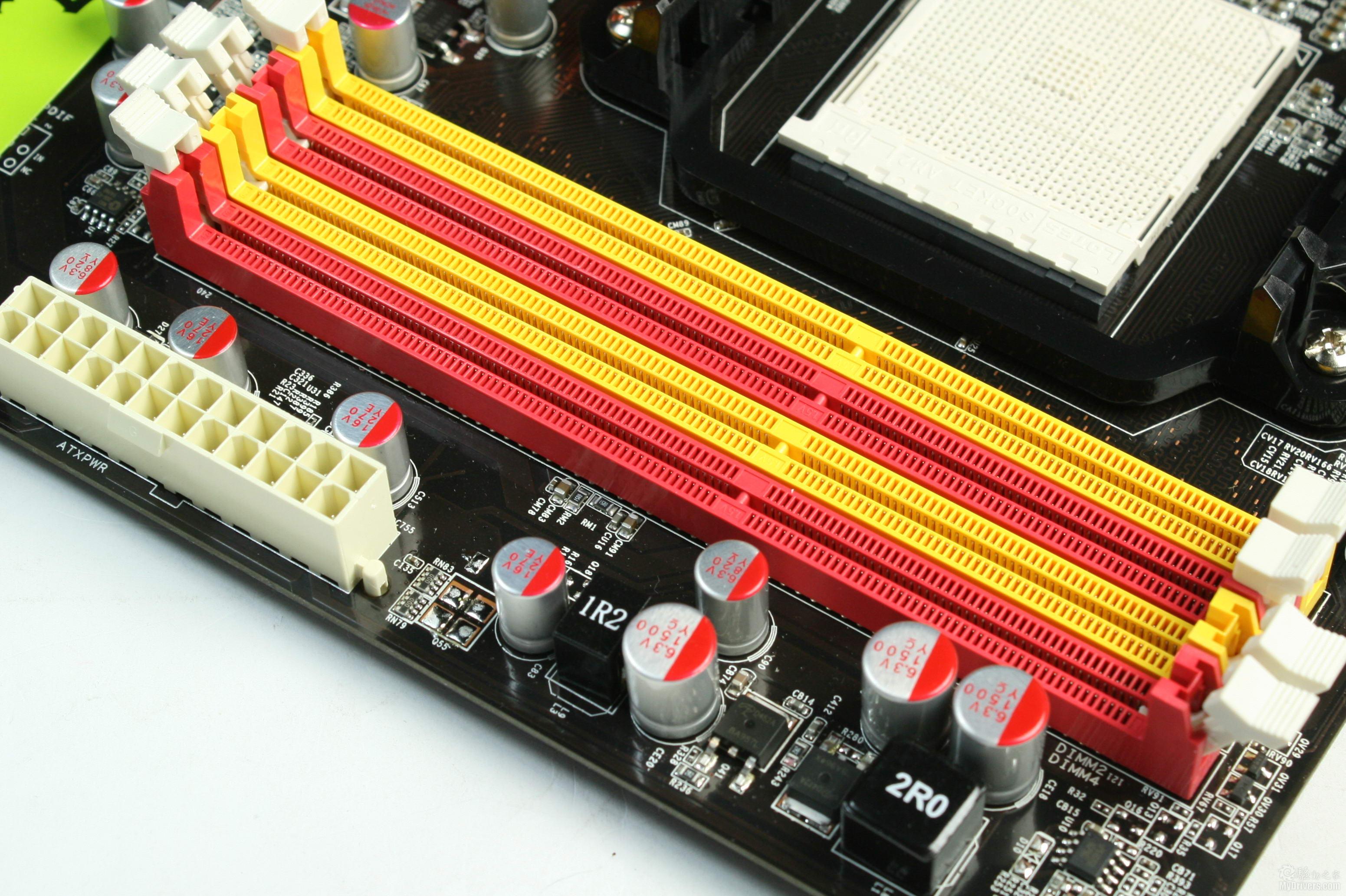 DDR3内存插槽揭秘：单通道、双通道、三通道，你选哪个？  第4张