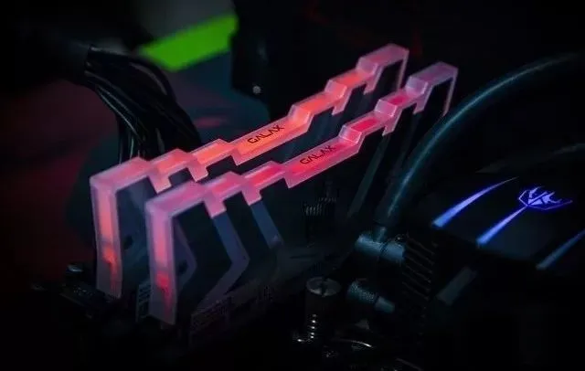 AMD 平台 DDR4 主板：提升游戏品质的得力助手，性能猛兽 内存技术解析  第10张