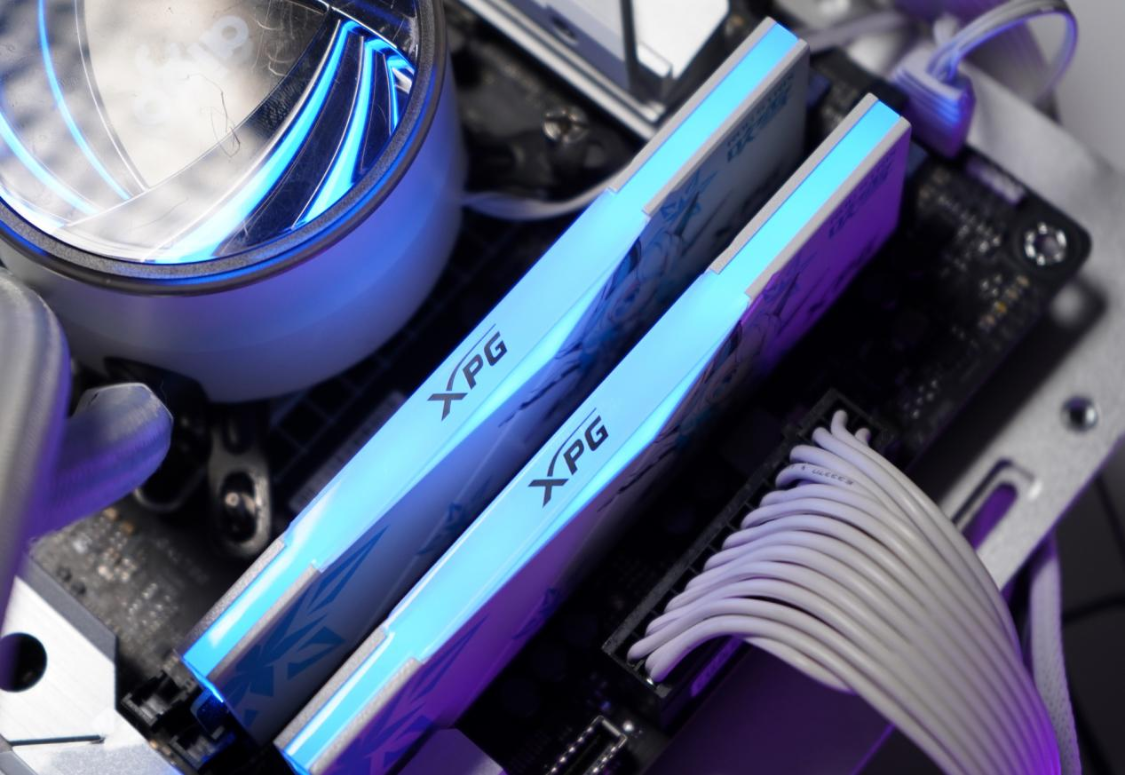 Z690 吹雪 DDR5 主板：颜值与性能并存，助你实现电竞梦  第1张