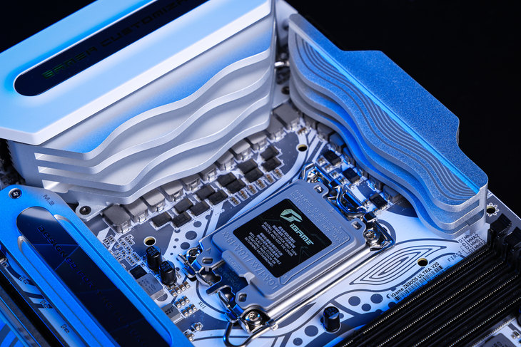 Z690 吹雪 DDR5 主板：颜值与性能并存，助你实现电竞梦  第7张