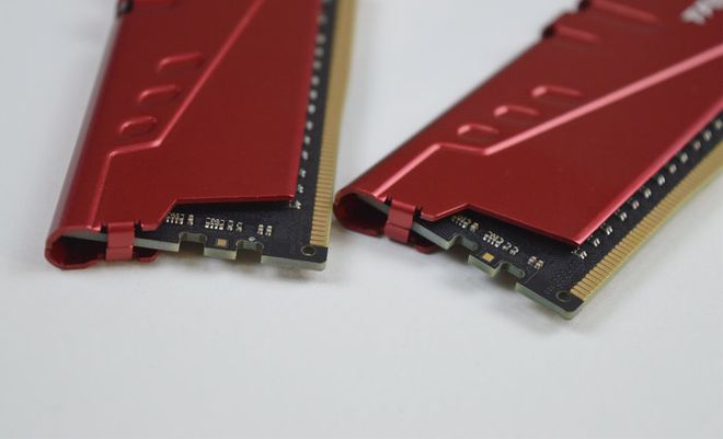 DDR4 内存条上电容功效解析：稳定运行的关键因素  第8张