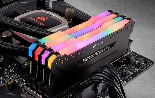 ddr4和ddr的主板 深入探索 DDR4 与 DDR 主板的光辉：对用户体验的深远影响  第9张