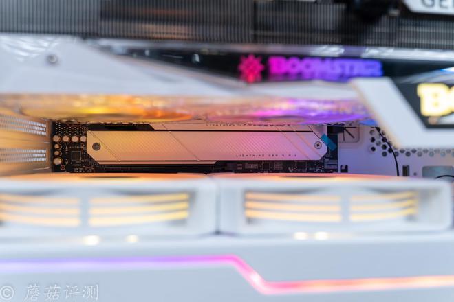 索泰GTX 980：性能狂潮，散热静音双保驾  第1张