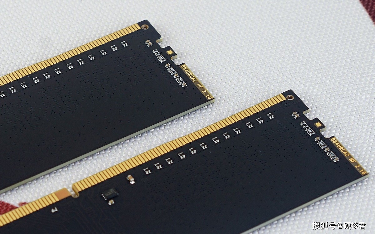 DDR4 内存条 4266MHz 频率：速度与激情的华章，性能的飞跃实测  第4张