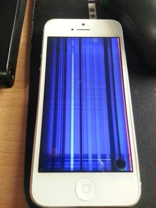 安卓手机屏幕突然变白屏，未摔未进水，原因究竟为何？  第4张