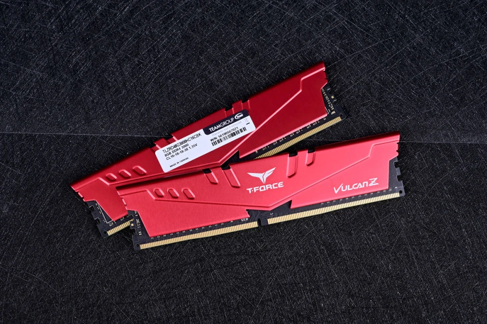 Z690P 主板对 DDR4 内存的支持：技术突破与性能提升的福音  第1张