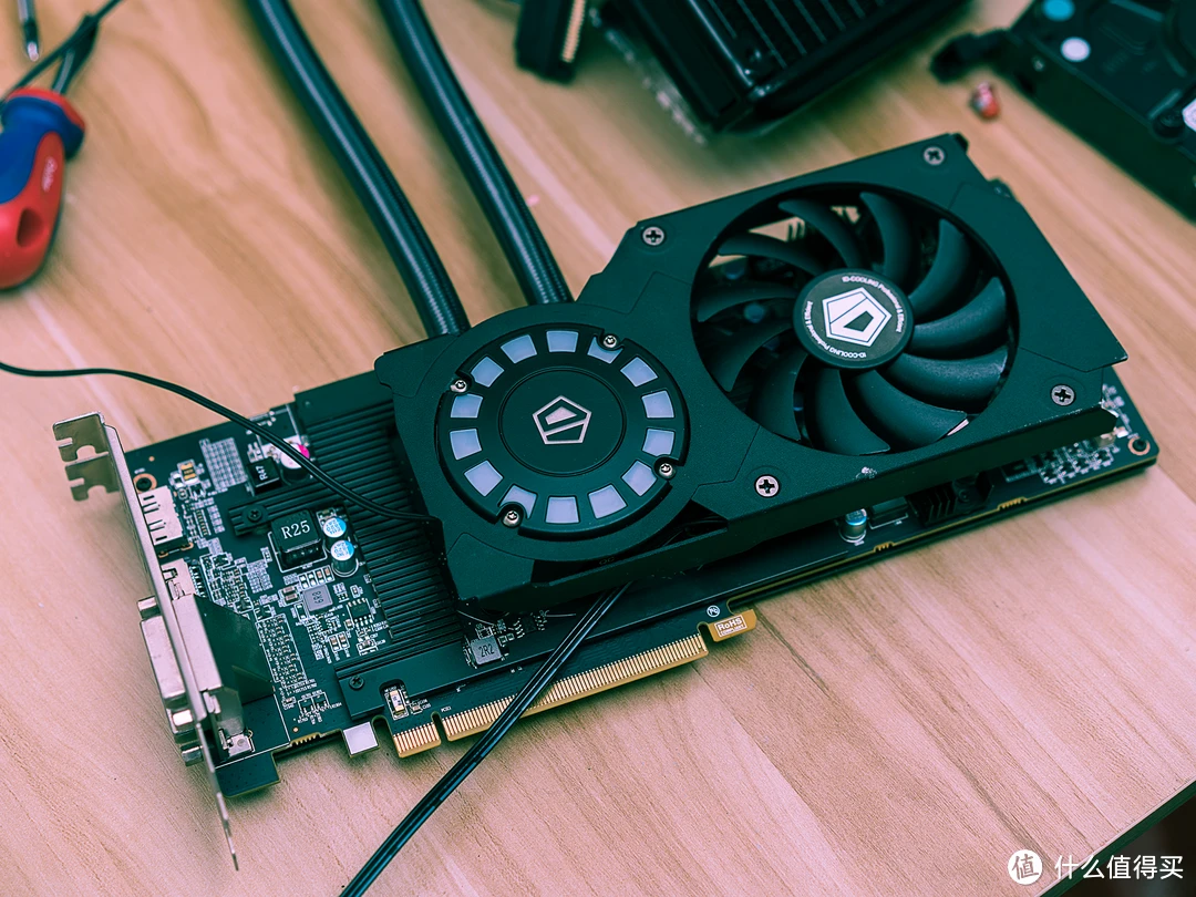 gtx1070公版水冷：降温神器还是静音利器？