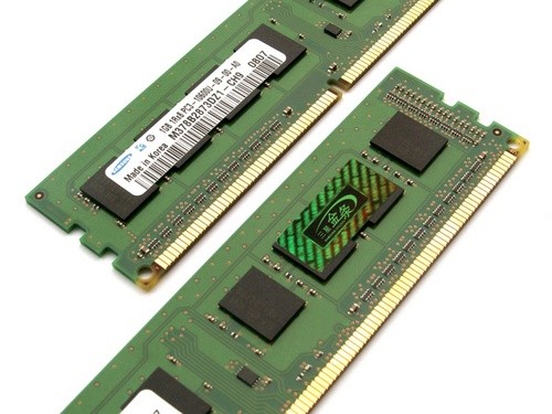 DDR3 水冷内存条：性能与稳定的完美结合，让你的电脑飞起来  第3张