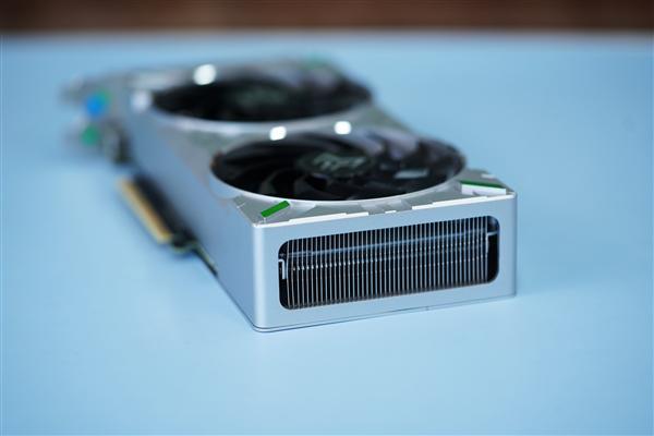 影驰GTX 550TI显卡：性能强劲，稳定可靠，让你告别卡顿  第4张