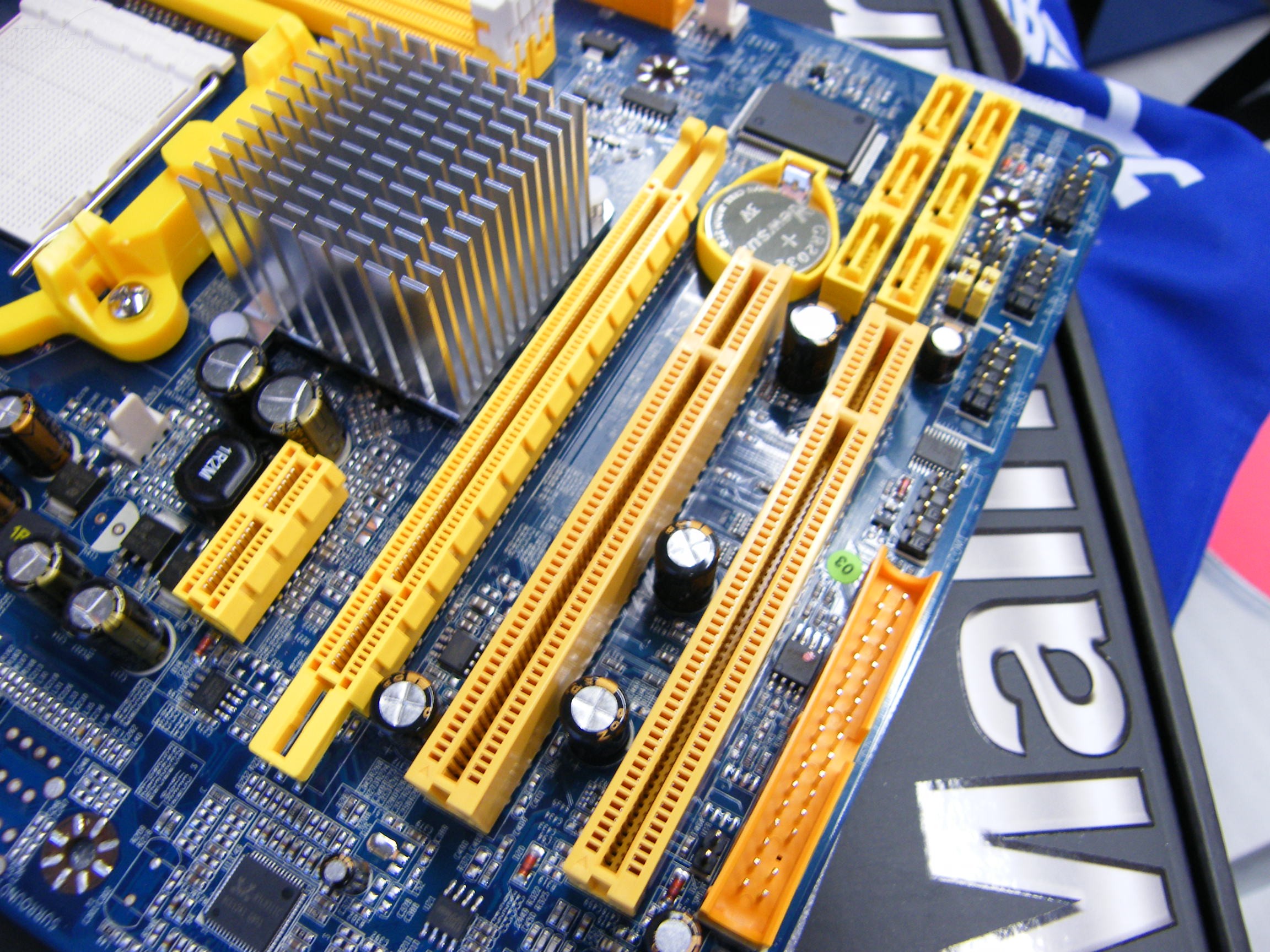 h110 ddr3l 轻松选购H110DDR3L主板，解锁高性能体验  第3张