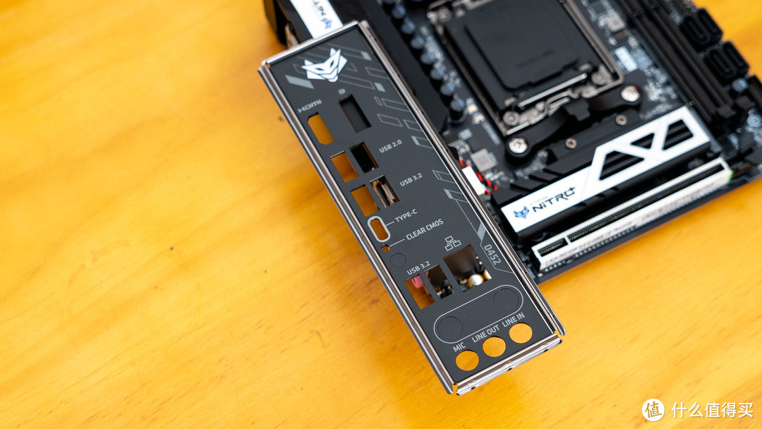 GT720显卡接口详解：HDMI、DVI、VGA多接口选择，助您打造DIY电脑之旅  第1张