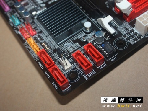 深入探讨 H61 主板与 DDR3 内存的兼容性及关系  第2张