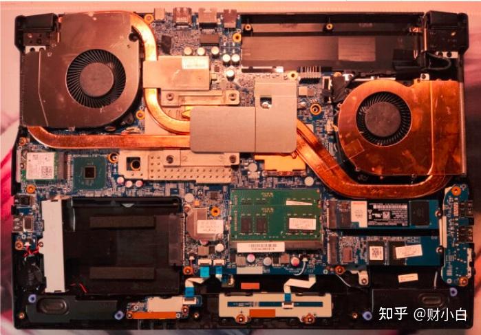 iPhone13 内存之谜：DDR5 还是 NVMe 闪存？科技迷小张为您解析