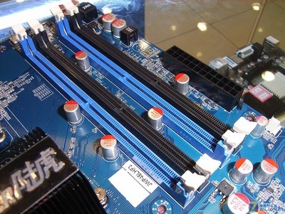 B55 主板：简约实用，性价比高，稳定可靠的 DDR3 内存优选  第2张