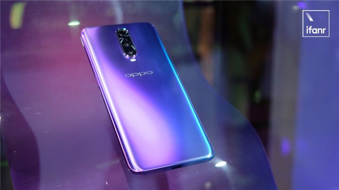 小米 5G 手机屏幕色彩解析：AMOLED 技术与 FHD+分辨率的视觉盛宴  第4张