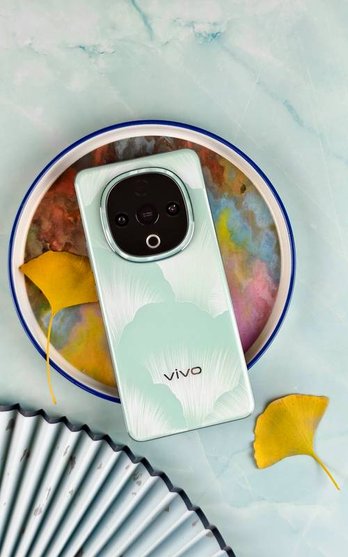 vivo Y300震撼发布：600%超大音量，重新定义手机外放体验  第2张