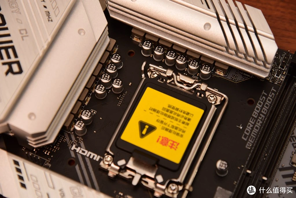 华硕主板 12 代搭载 DDR4 内存，硬件提升与技术探索的升华  第3张