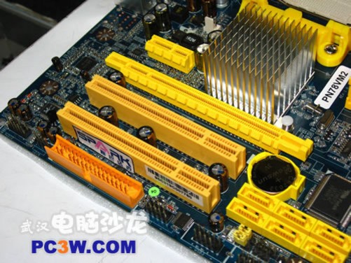 DDR2 内存的辉煌历史与现有主板的兼容性探究  第10张