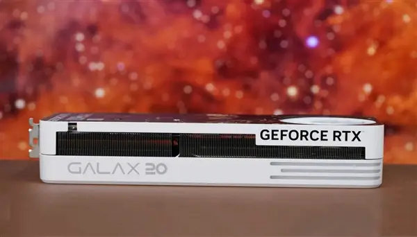 4K 显示器与 GT610 显卡：科技进步下的无奈与争议  第2张