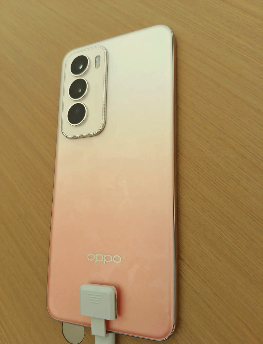 2024 年智能手机外观设计新标杆，OPPO Reno13 系列震撼登场  第12张