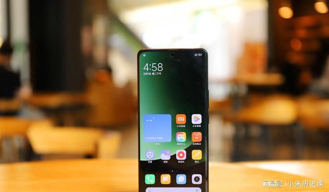 5G手机大比拼：华为P40 Pro、小米10 Pro和OPPO Find X2 Pro，哪款更值得入手？  第4张