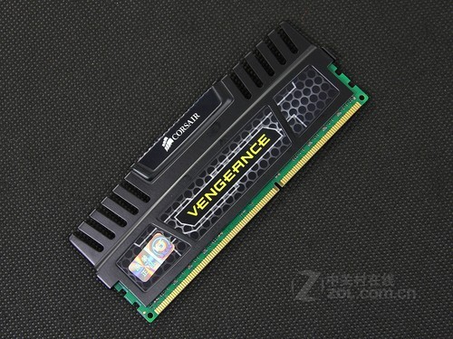 海盗船DDR4内存条：高贵外观，强劲性能，安装简便  第2张