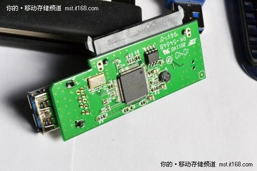 硬盘接口大揭秘！IDE vs SATA，你选谁？  第3张