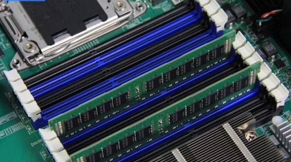 DDR4 内存条超频：性能提升的高科技还是潜在风险？  第8张