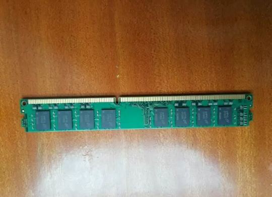 金士顿 DDR3 4GB 笔记本内存条：简约时尚，性能卓越，你的最佳选择  第9张