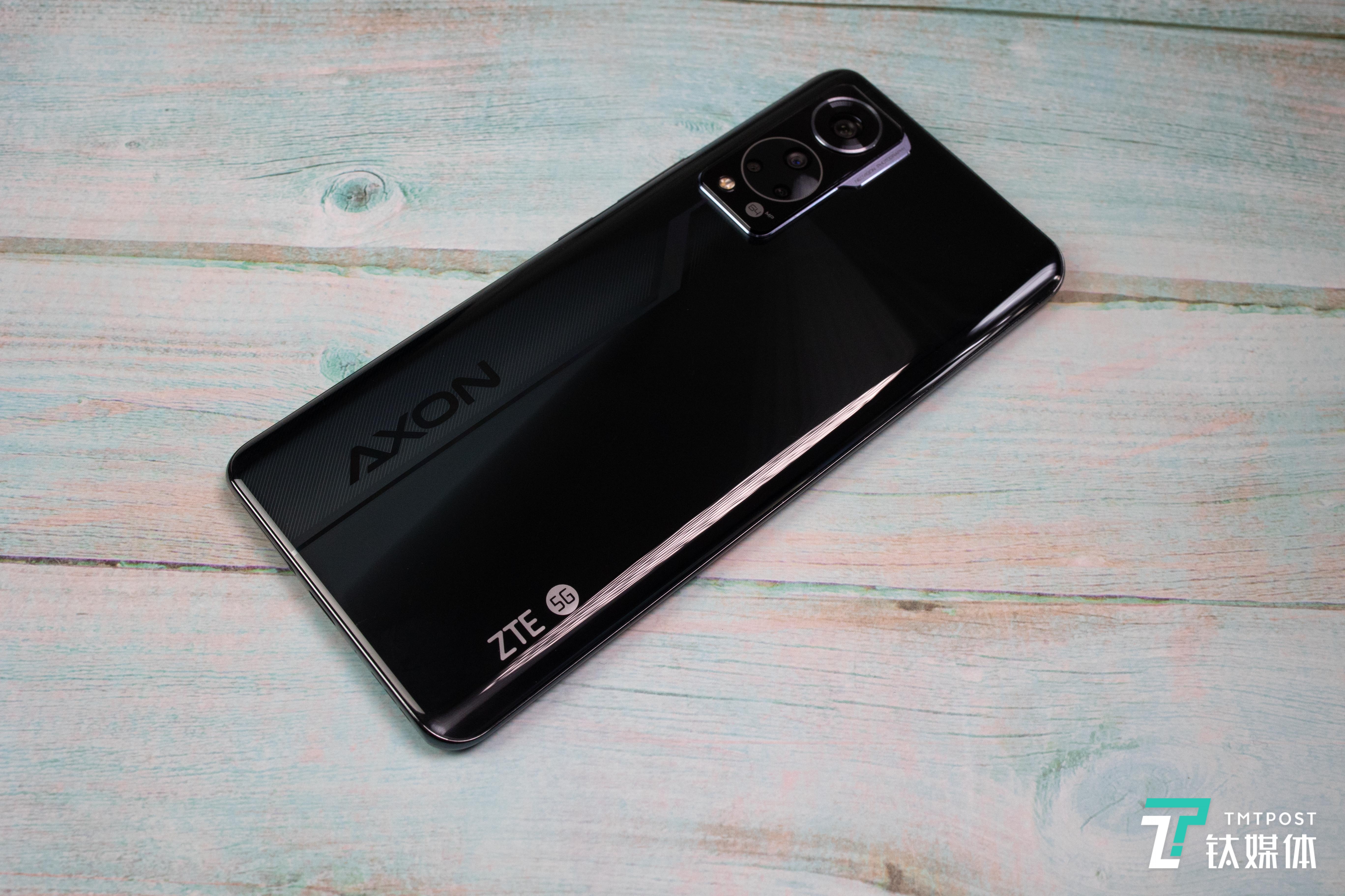 中兴手机：5G 智能手机的优秀之选，Axon 系列与 Blade 系列的魅力探索  第8张