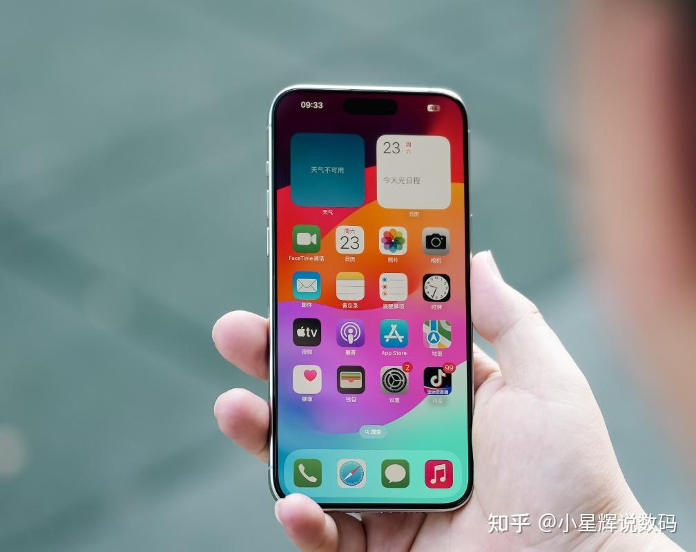 5G 版 iPhone 引发热议，其性能、摄影、设计及价格究竟如何？