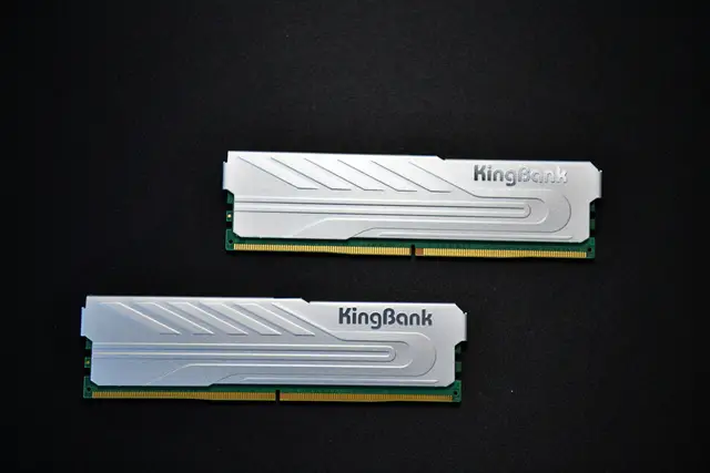 银爵 DDR4 与 DDR5：电脑内存发展的关键角色及性能差异剖析  第9张