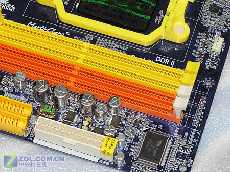 ddr4插槽 DDR4插槽：让你的电脑速度提升到新高度  第6张