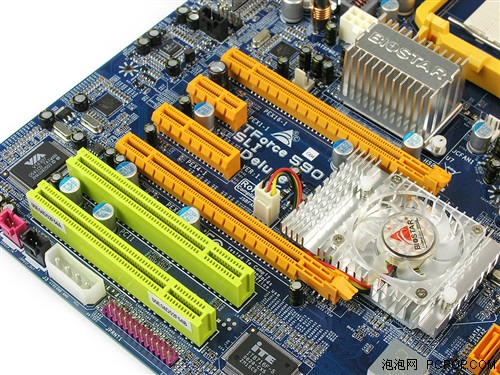 显卡插槽大揭秘：PCI、AGP、PCIe，哪个才是你的最佳选择？  第2张