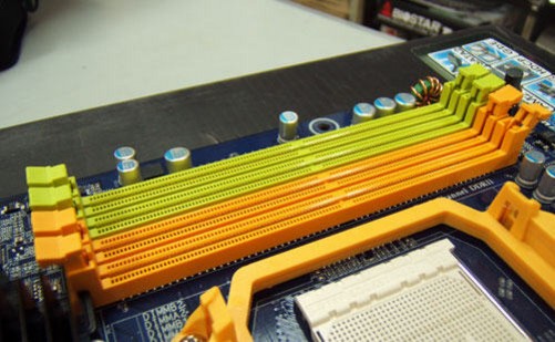 DDR2 内存条虽略显过时，但仍有旧款主板支持，你知道吗？