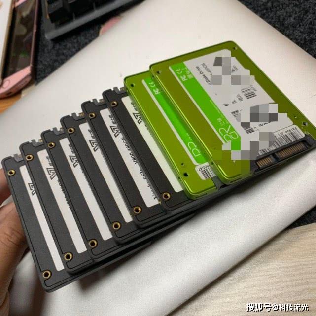 DDR4 内存：计算机的心脏，速度快到让你尖叫  第2张