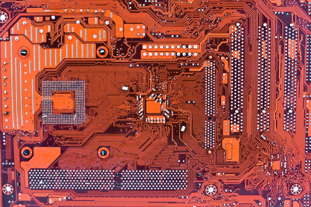 5G 手机 PCB 板尺寸：关键问题影响手机表现、耗电、散热与扩展能力