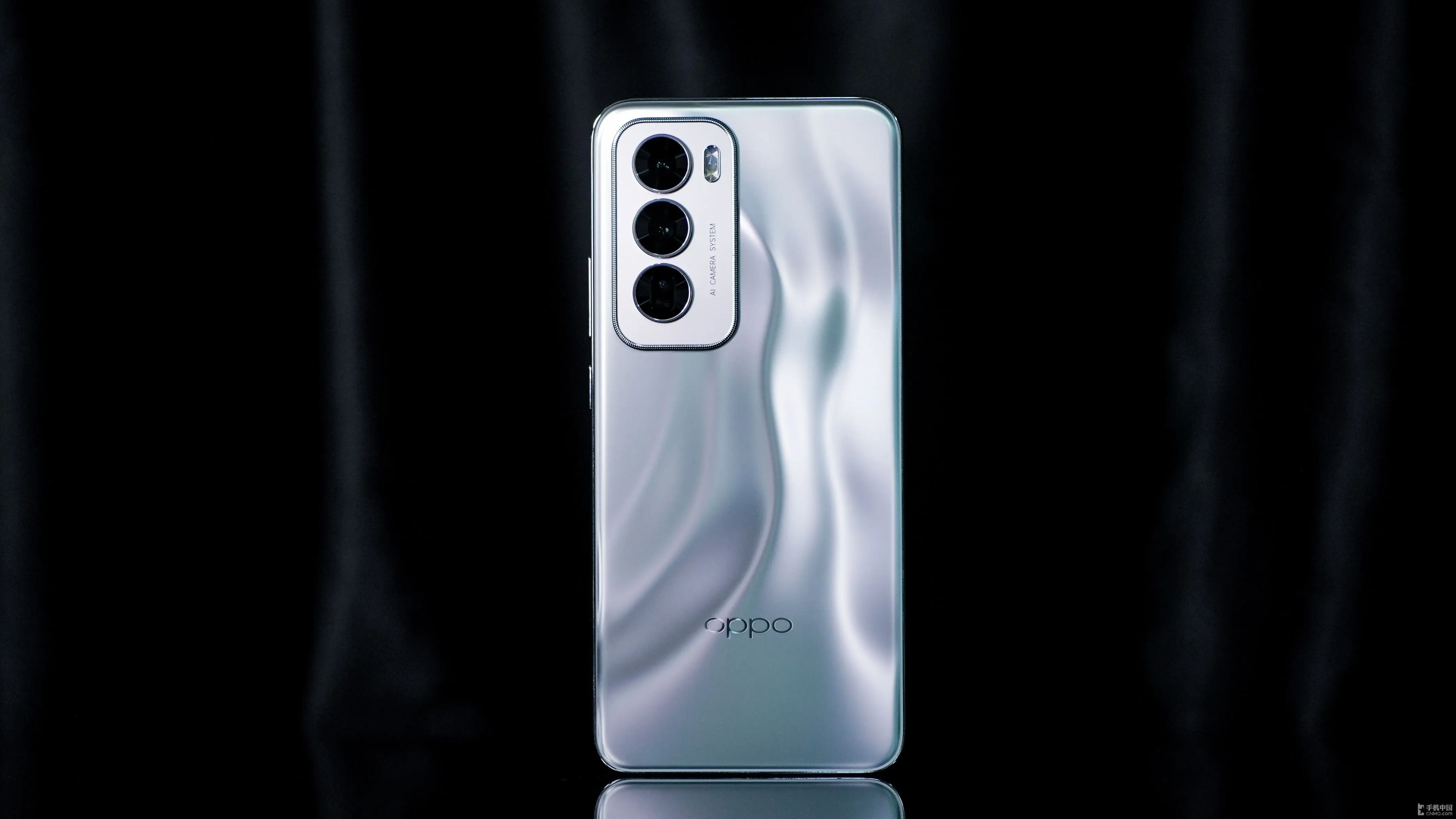 OPPO Reno13 系列影像体验全面升级，记录美好瞬间，让你成为摄影大师  第2张