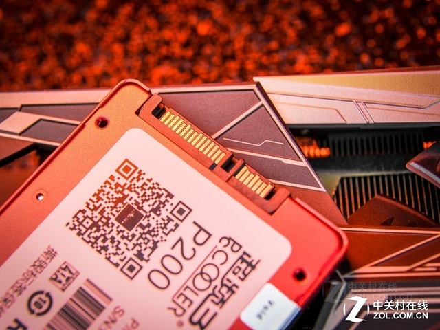 硬盘选购指南 SSD vs HDD：速度抢先，容量谁胜出？  第3张