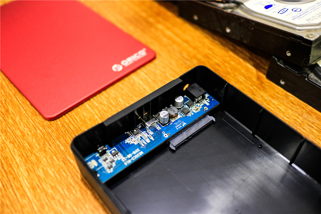 解决移动硬盘供电困扰：双USB线VS外源电，哪个更有效？  第3张