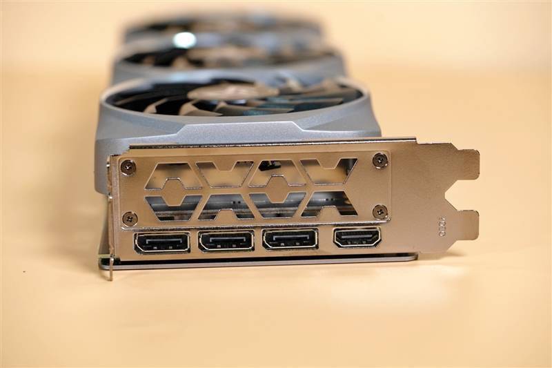 GT430显卡接口特性深度剖析：多种接口满足用户需求，性价比适宜  第1张