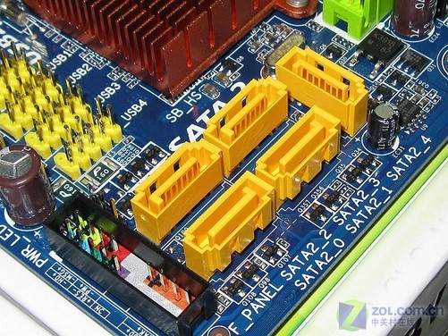 探讨Z77主板是否兼容DDR4内存：硬件发烧友的必读指南  第2张