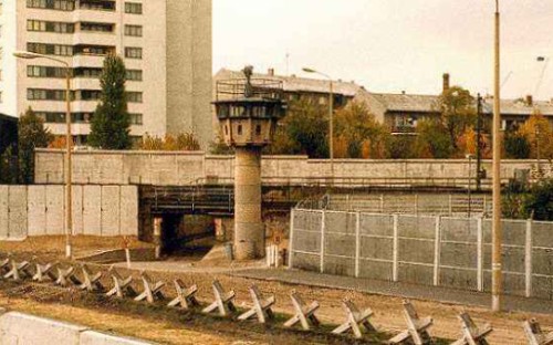 深度剖析DDR与柏林墙：冷战时代的历史遗迹与思考  第2张