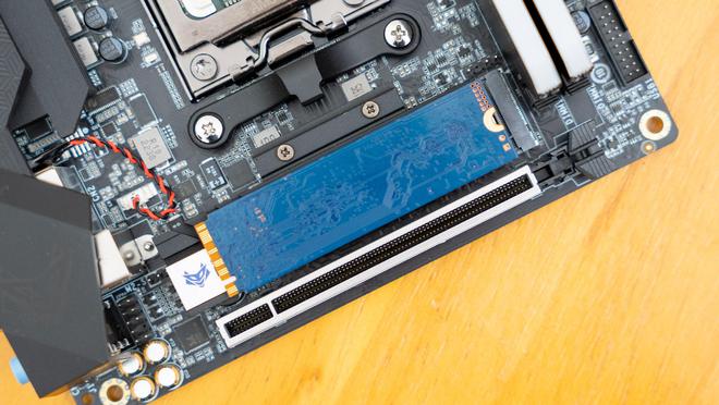 深入探讨 NVIDIA GeForce GT710 和 AMD Radeon RX580 显卡：小身材，大梦想  第2张