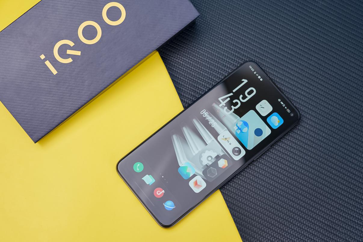 iqoo 5g手机实测 初次邂逅 iqoo5G：惊艳第一印象与 5G 网络下的速度狂欢