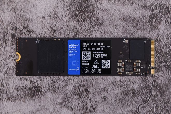 固态硬盘 闪存硬盘 SSD vs eMMC：速度对决，容量差异，谁主沉浮？  第5张